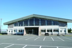 雄物川体育館
